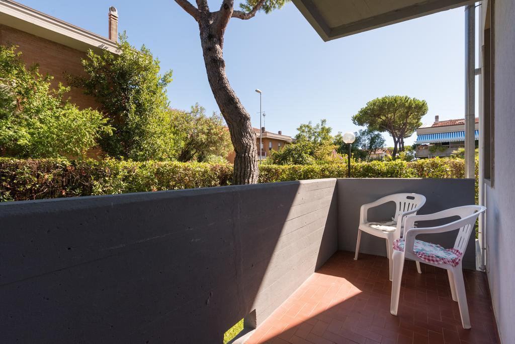 Comfort Beach House Marina di Massa Esterno foto