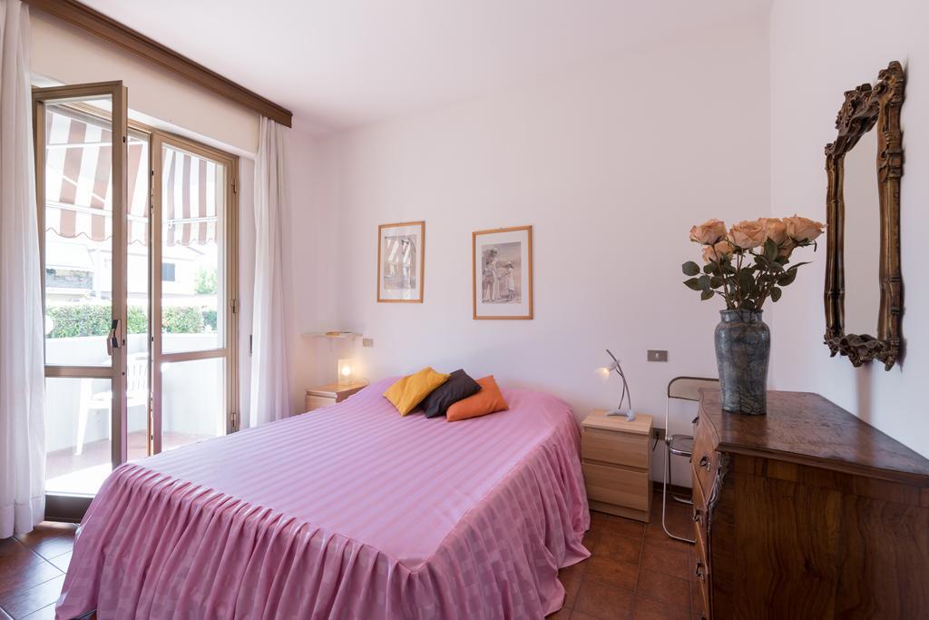 Comfort Beach House Marina di Massa Esterno foto