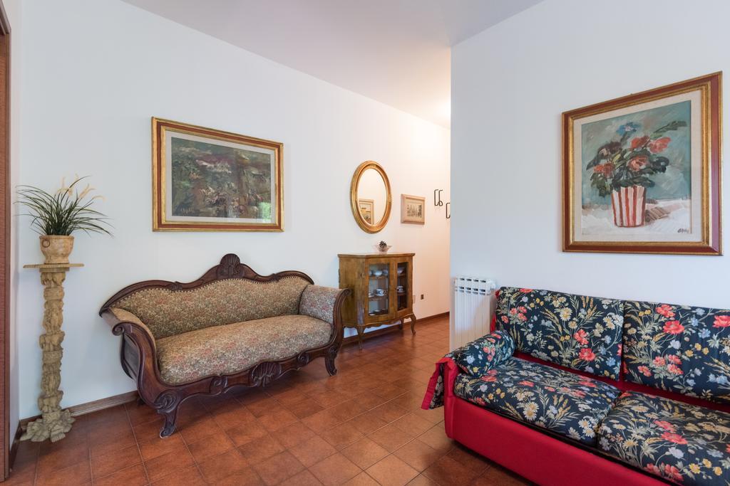 Comfort Beach House Marina di Massa Esterno foto